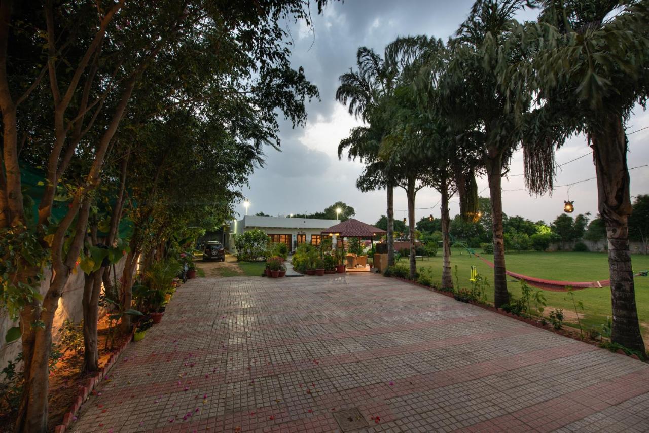 The Singh Farm Cosy Private Pool Farm Villa Гургаон Экстерьер фото