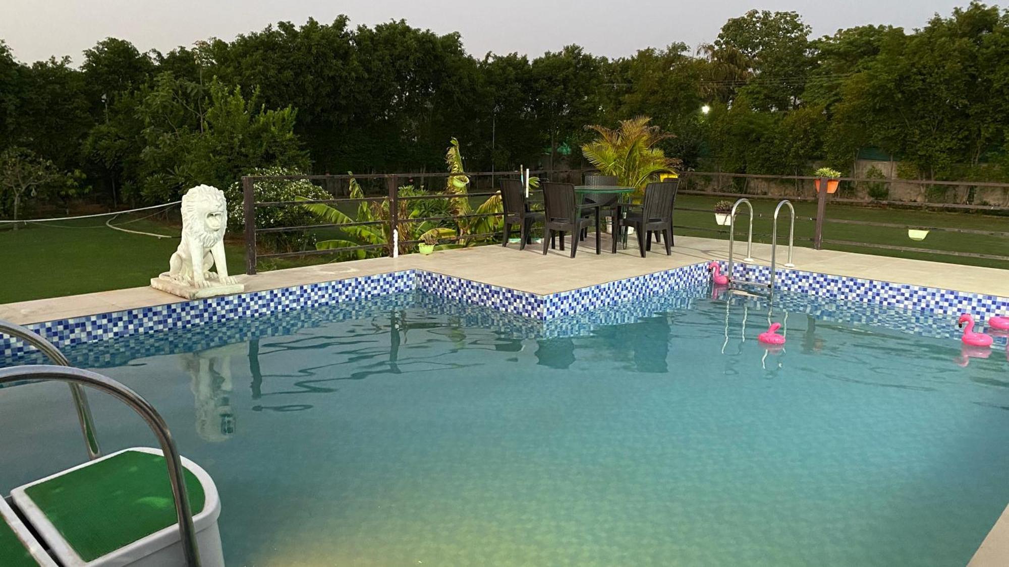 The Singh Farm Cosy Private Pool Farm Villa Гургаон Экстерьер фото