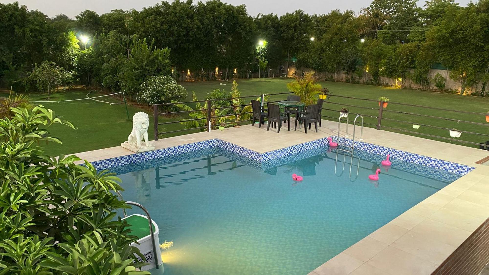 The Singh Farm Cosy Private Pool Farm Villa Гургаон Экстерьер фото